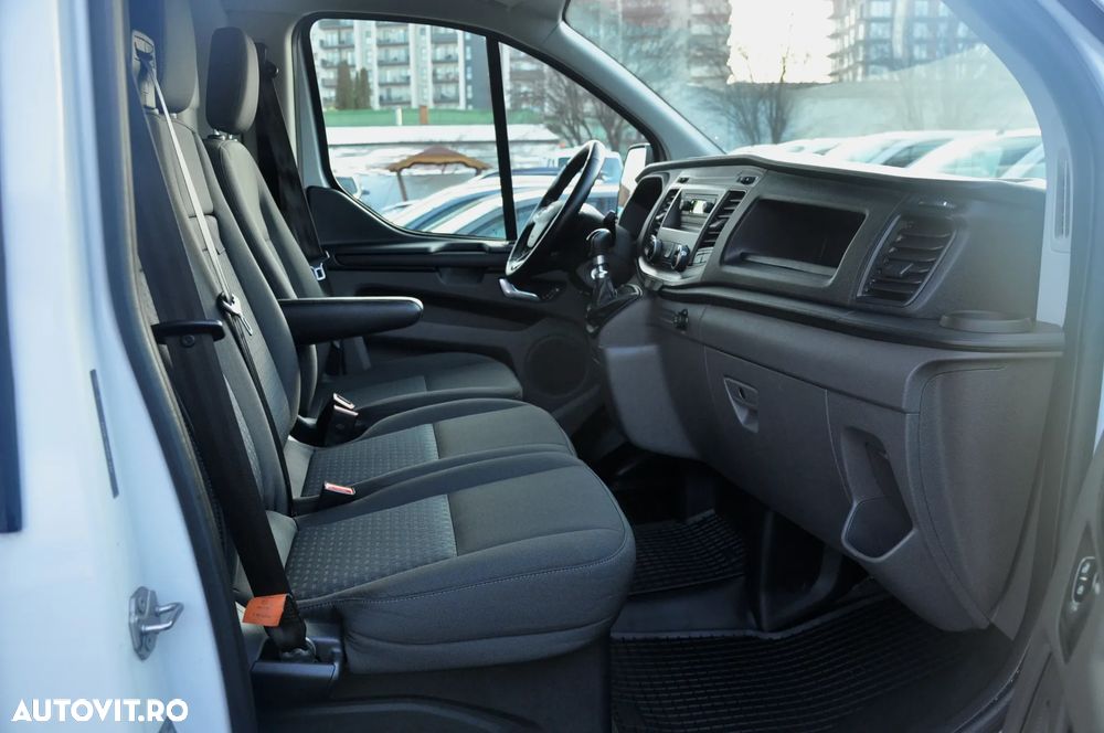 Ford Transit Custom - 11