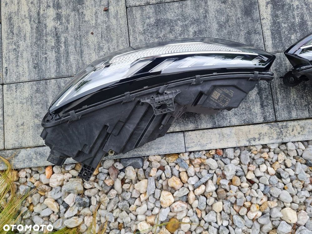 AUDI A4 S4 B9 Lampy przód Full Led Matrix 8W0941035E, 8W0941036E - 7
