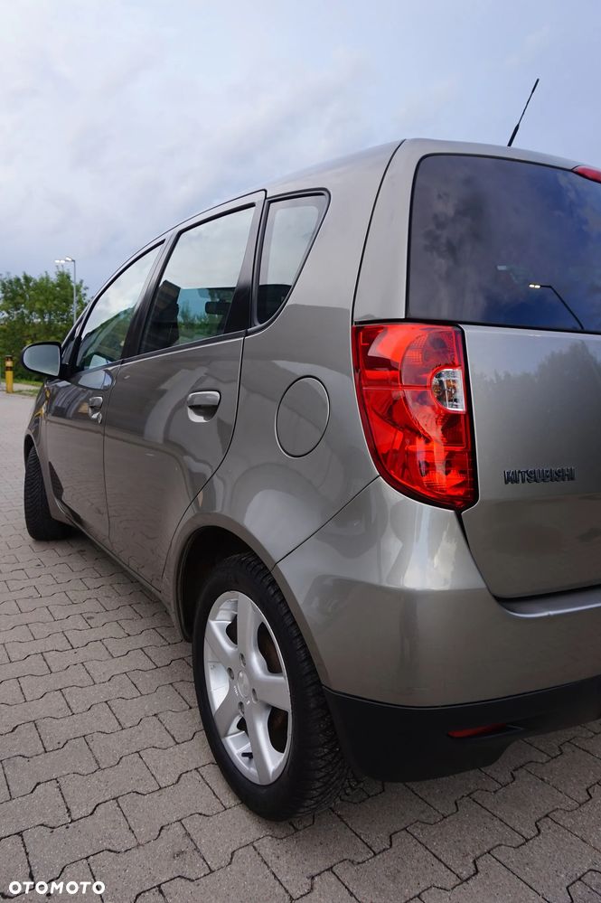 Mitsubishi Colt - 12