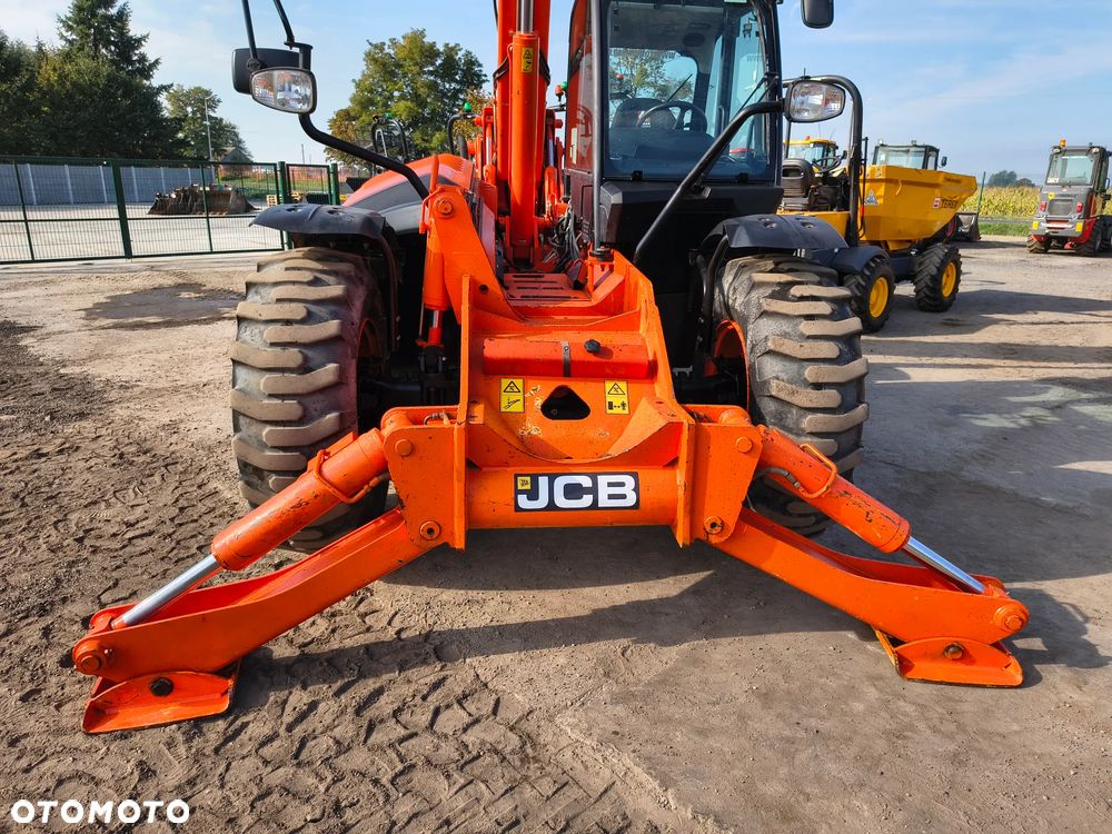JCB 540-140 2015R 110KM - 12