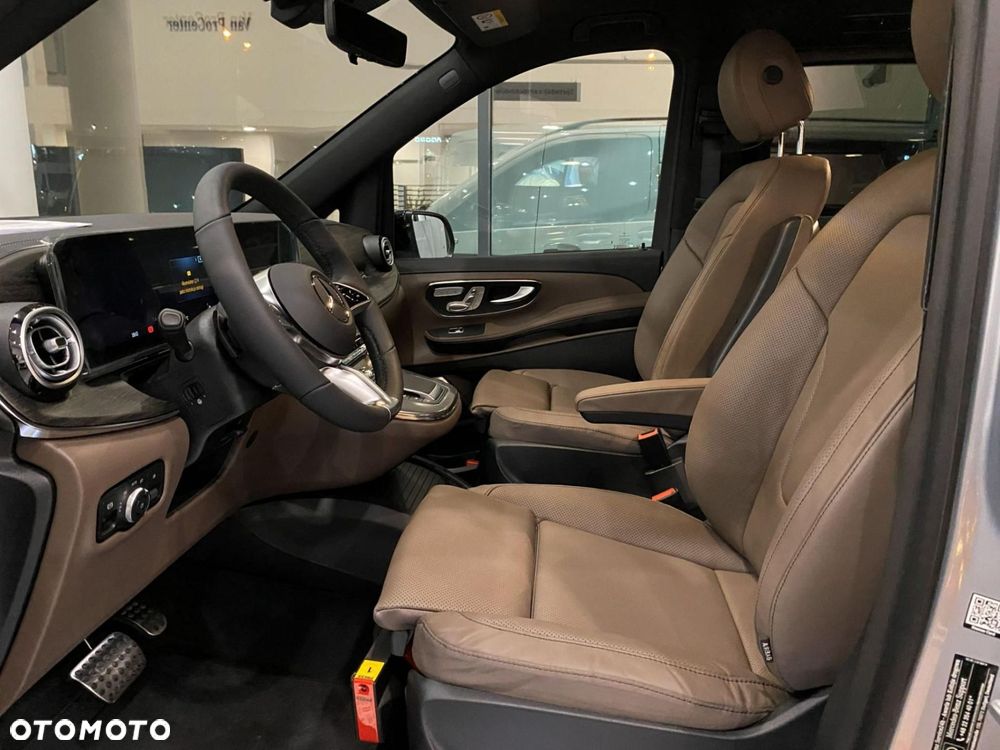 Mercedes-Benz Klasa V - 13