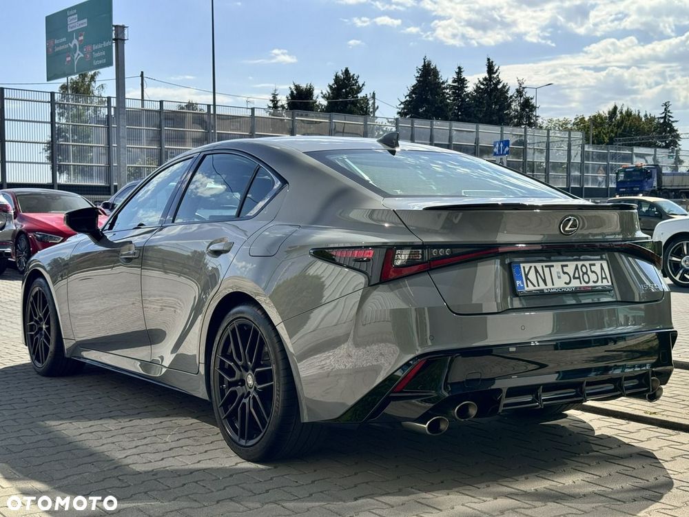 Lexus IS - 9