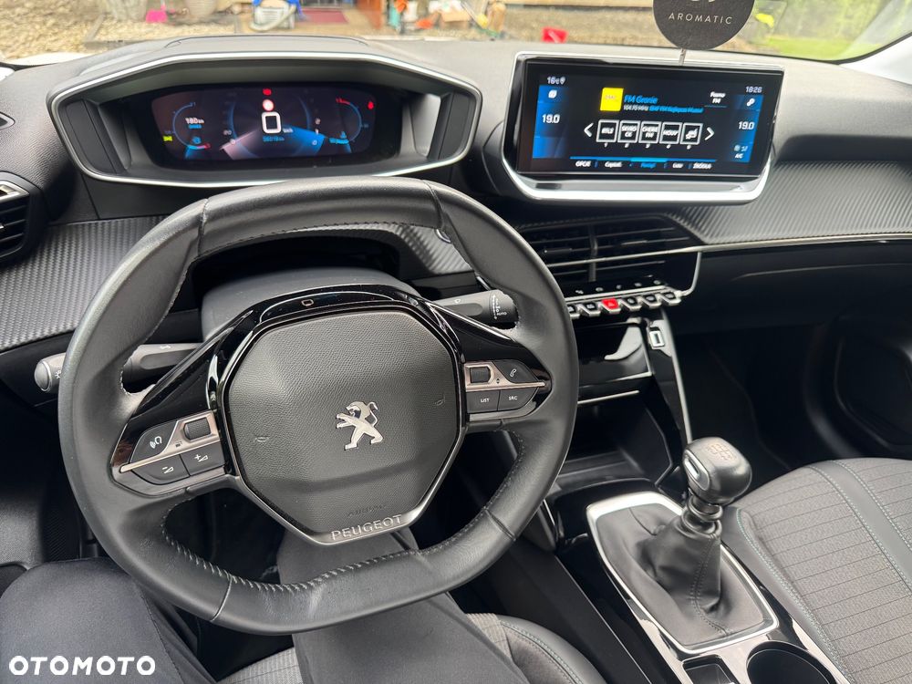 Peugeot 208 1.2 PureTech GT Line S&S - 10