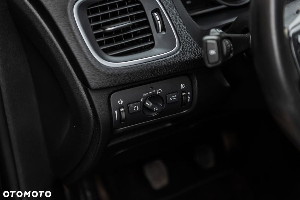 Volvo V40 D2 Drive-E Base - 18