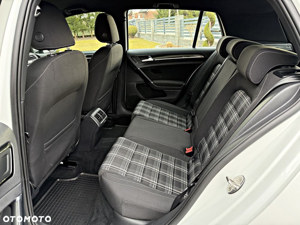Volkswagen Golf GTD (BlueMotion Technology) - 20