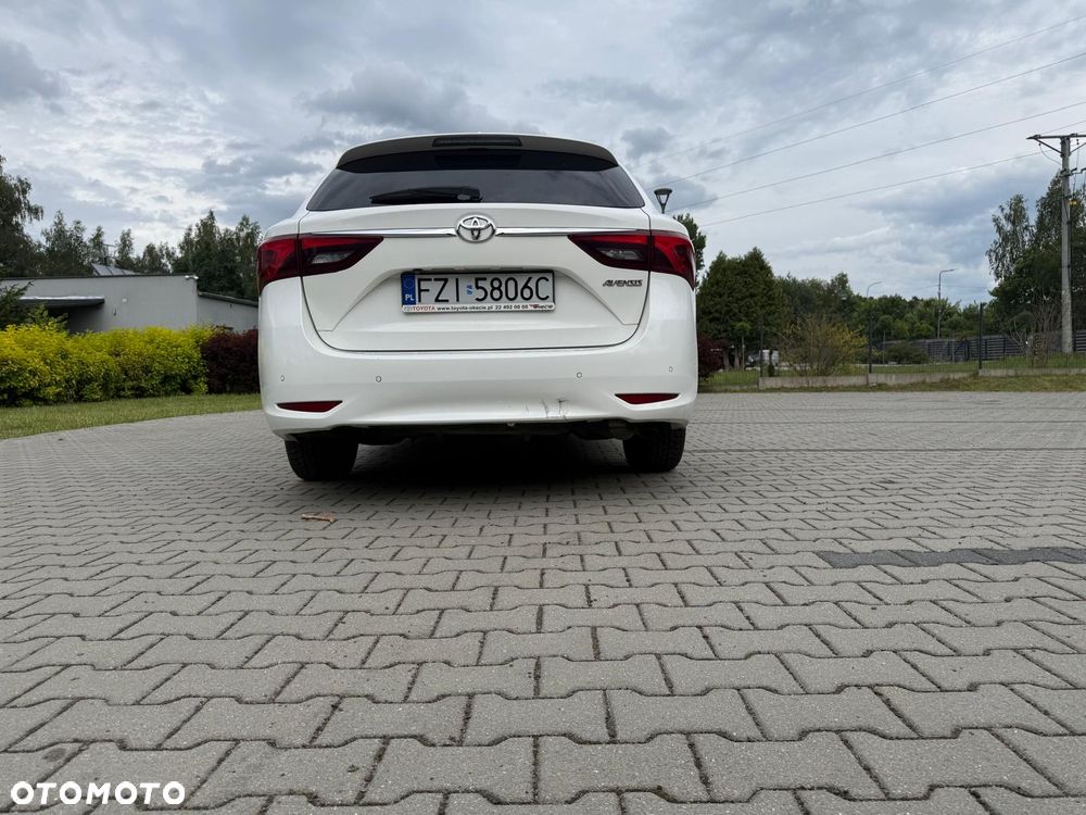 Toyota Avensis 2.0 D-4D Premium - 7