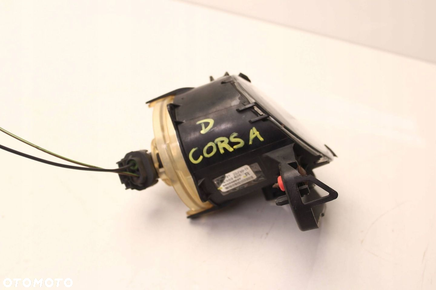 OPEL CORSA D ŚWIATŁO PRZECIWMGIELNE HALOGEN ZDERZAKA PRAWY PRZÓD 13253626 - 5