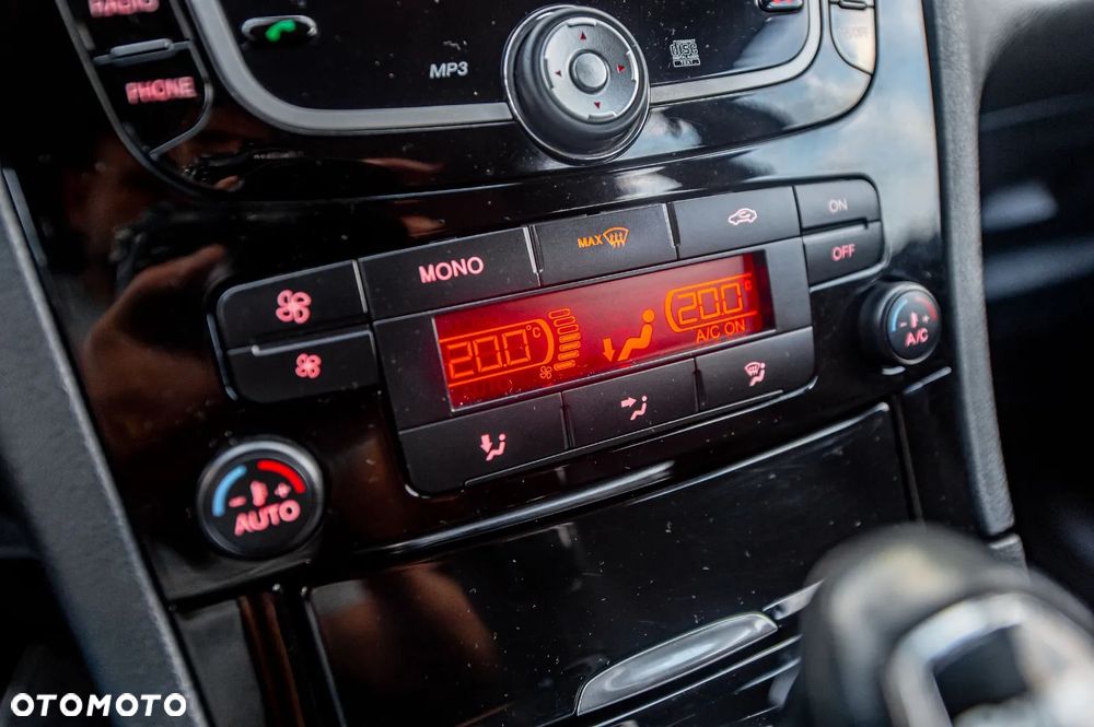 Ford S-Max - 32
