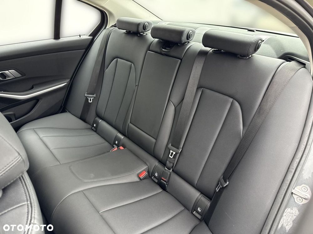 BMW Seria 3 - 9