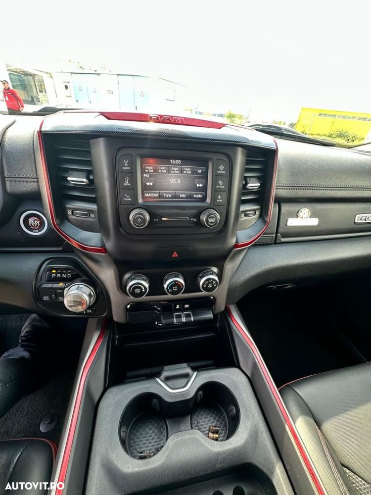 Dodge RAM - 12