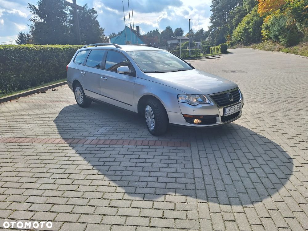 Volkswagen Passat 2.0 TDI Trendline DSG - 5