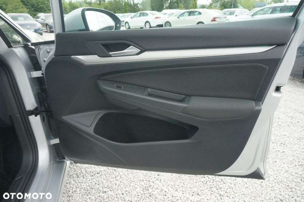 Volkswagen Golf VIII 2.0 TDI Life - 25