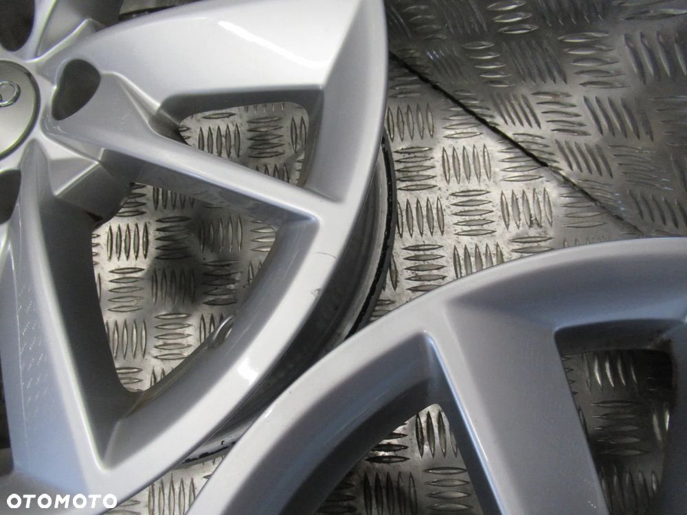 Felgi Audi A4 B8 B9 A6 7Jx16 et35 5x112 8W0 - 7