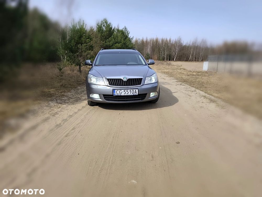Skoda Octavia 2.0 TDI DPF Elegance - 2