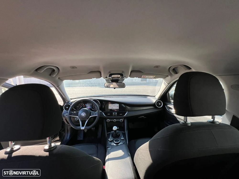 Alfa Romeo Giulia 2.2 D - 10