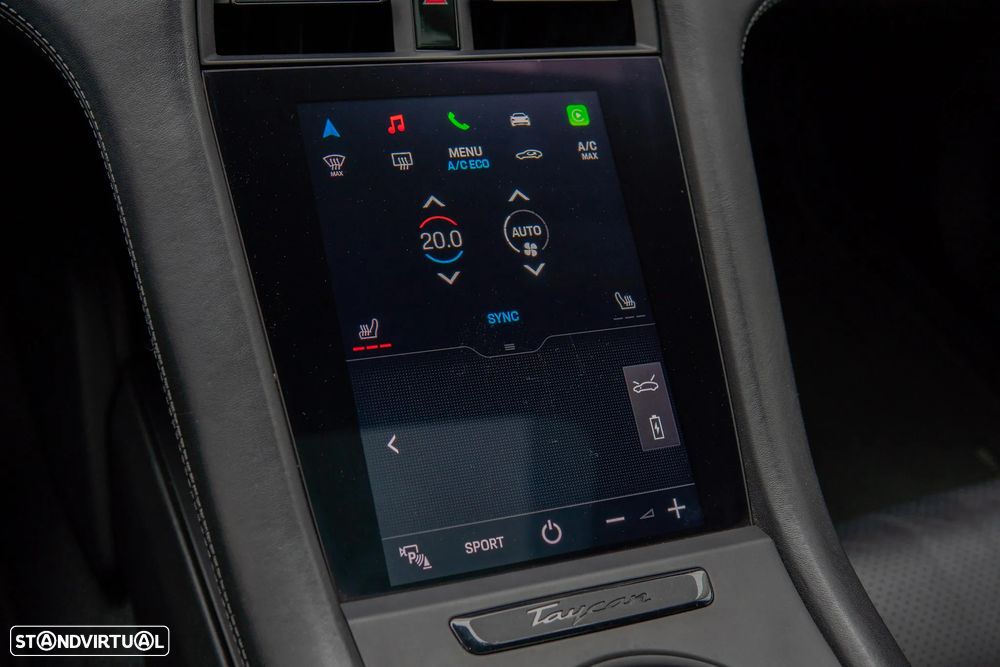 Porsche Taycan 4S - 27