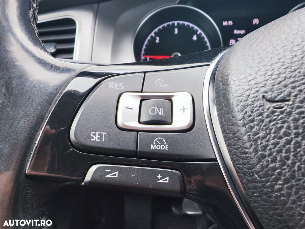 Volkswagen Golf 1.6 TDI DPF BMT Comfortline - 21