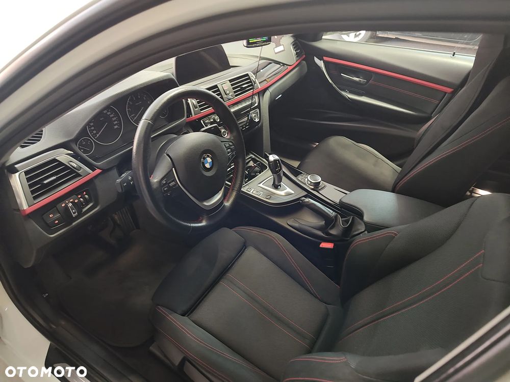 BMW Seria 3 318i GPF Luxury Line Purity - 2