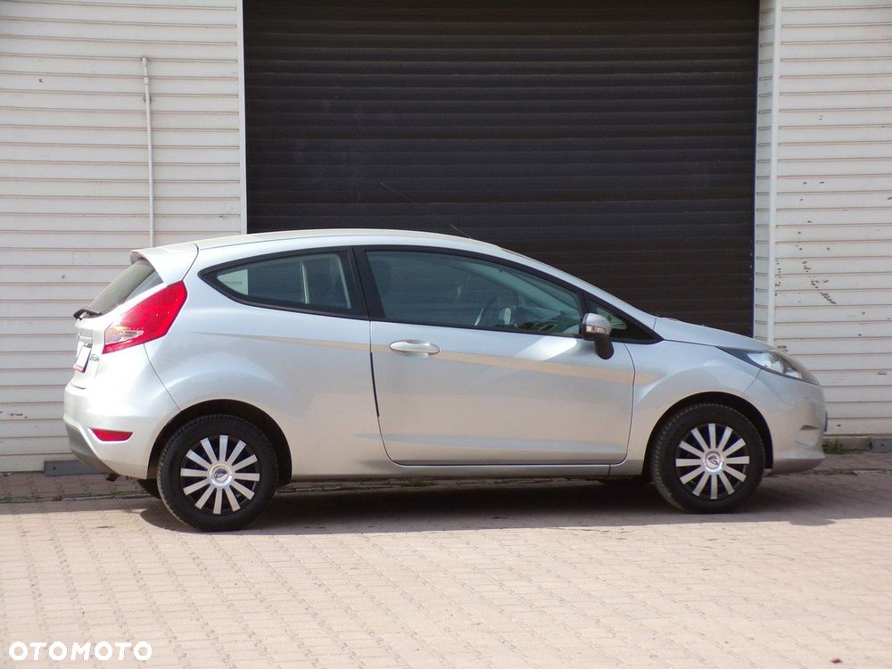 Ford Fiesta - 12