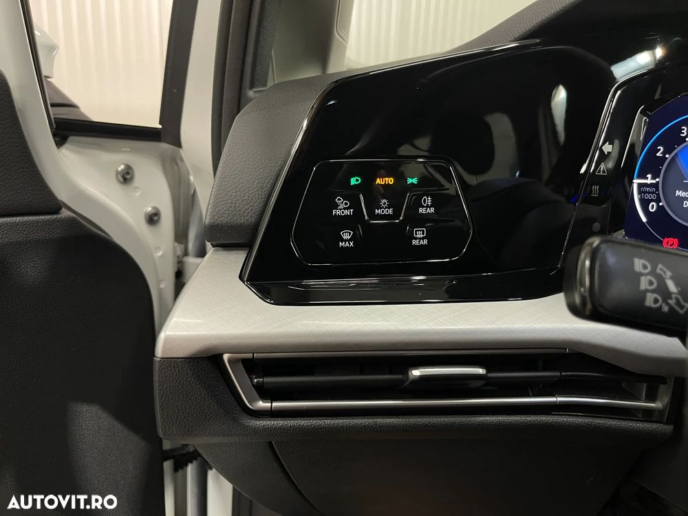 Volkswagen Golf 1.5 eTSI ACT DSG MHEV Life - 25