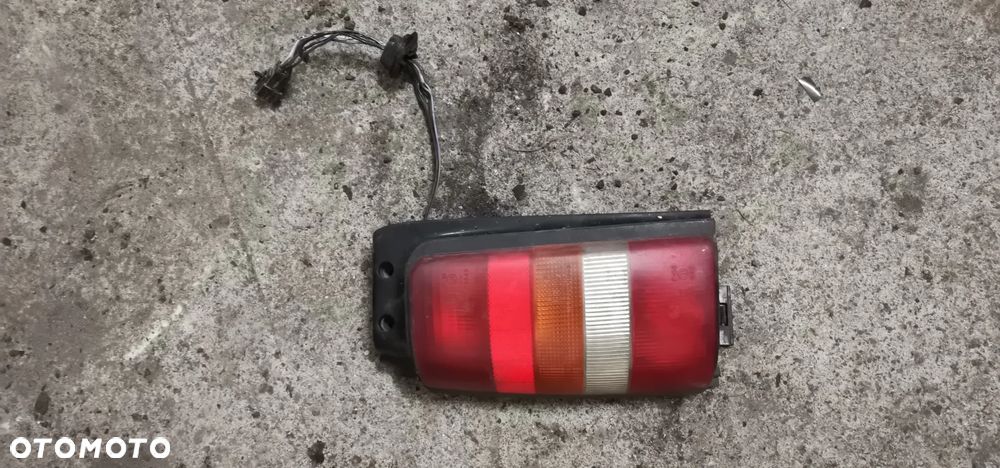 Lampa lewy tyl Chrysler Voyager 91-95 - 3