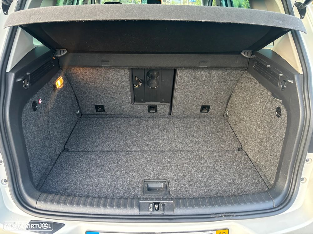 VW Tiguan 2.0 TDi Sport BlueMotion - 9