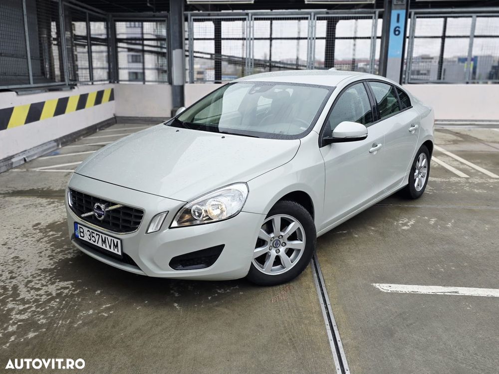 Volvo S60 D3 Start-Stop Kinetic - 1