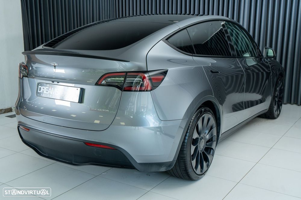 Tesla Model Y Performance Tração Integral - 16