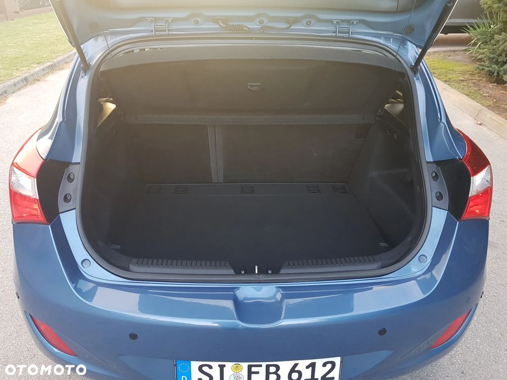 Hyundai i30 blue 1.4 Classic - 27