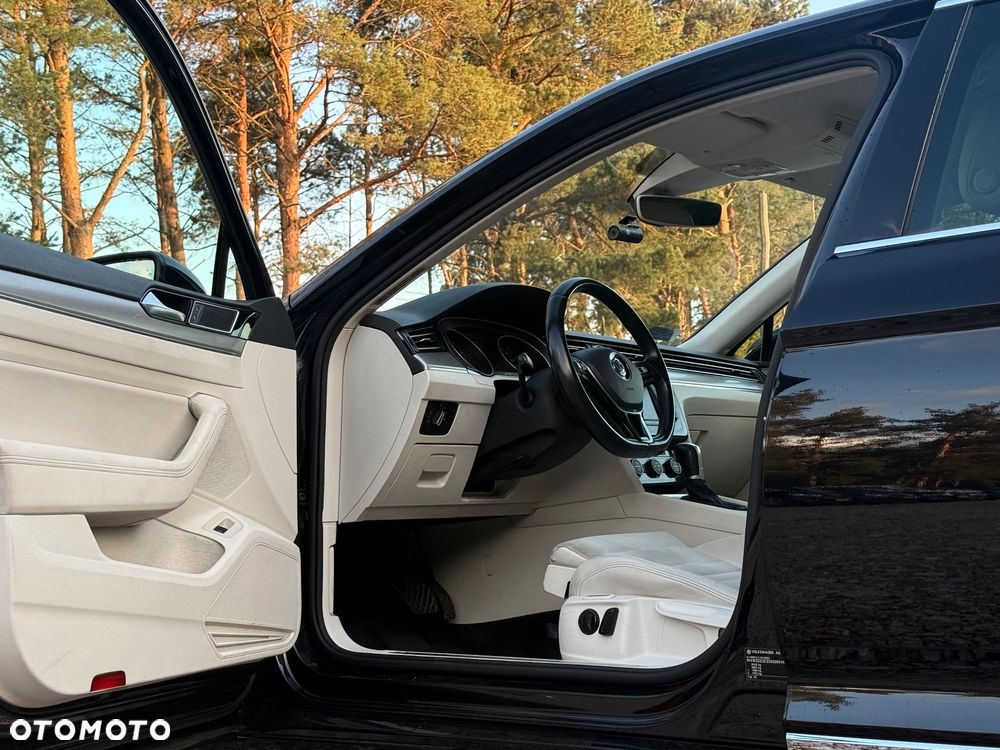 Volkswagen Passat - 8