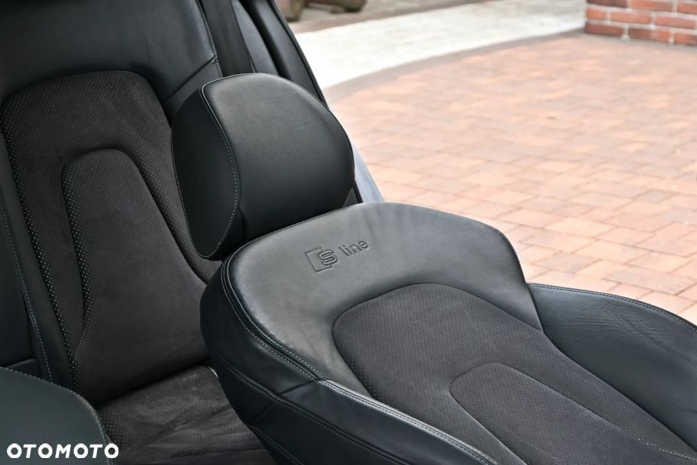 Audi A4 Avant 2.0 TDI Quattro Line S tronic - 25