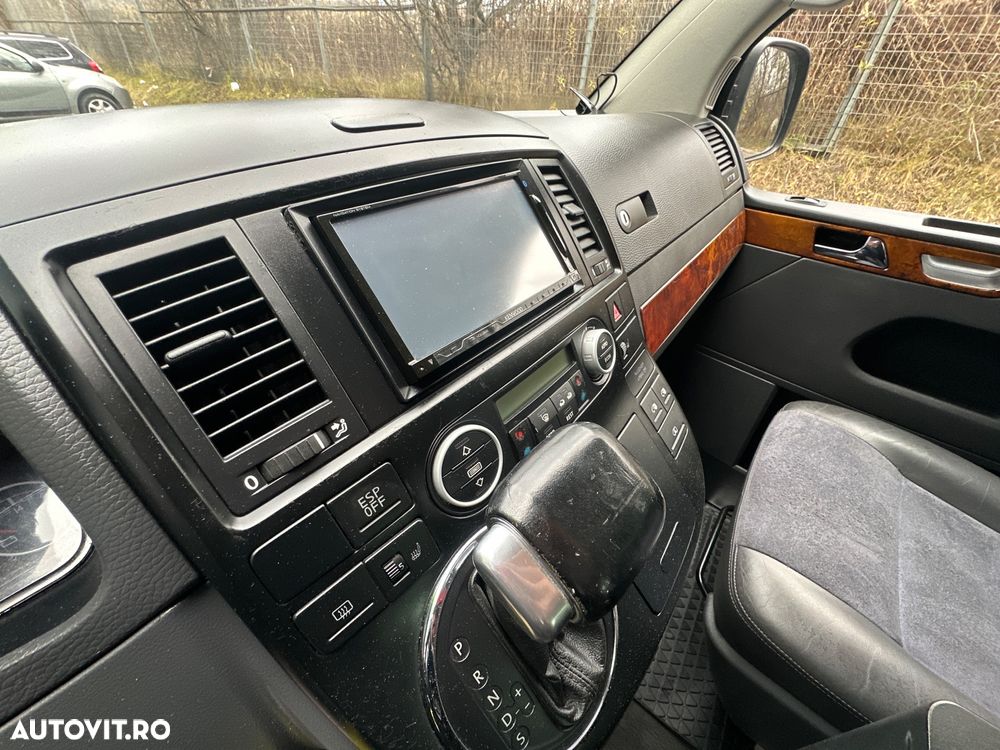 Volkswagen Multivan - 30