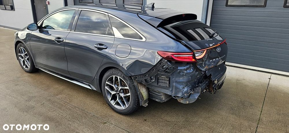 Kia ProCeed 1.6 CRDi DCT7 SCR GT LINE - 17