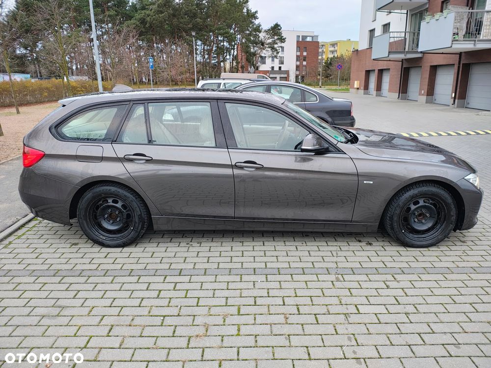 BMW Seria 3 320d Sport-Aut Modern Line - 6