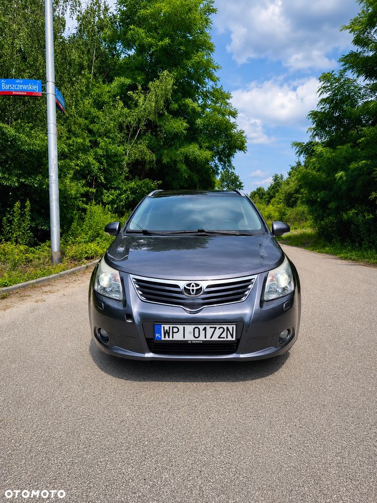 Toyota Avensis 2.2 D-4D Prestige - 1