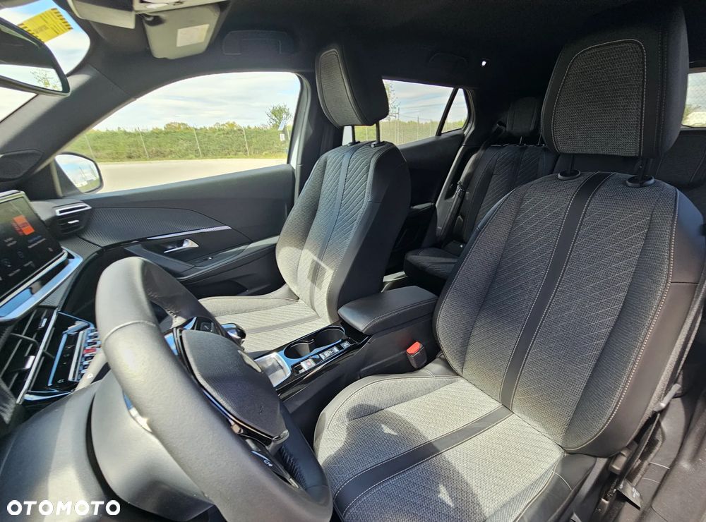 Peugeot 2008 1.2 PureTech Allure Pack S&S - 12