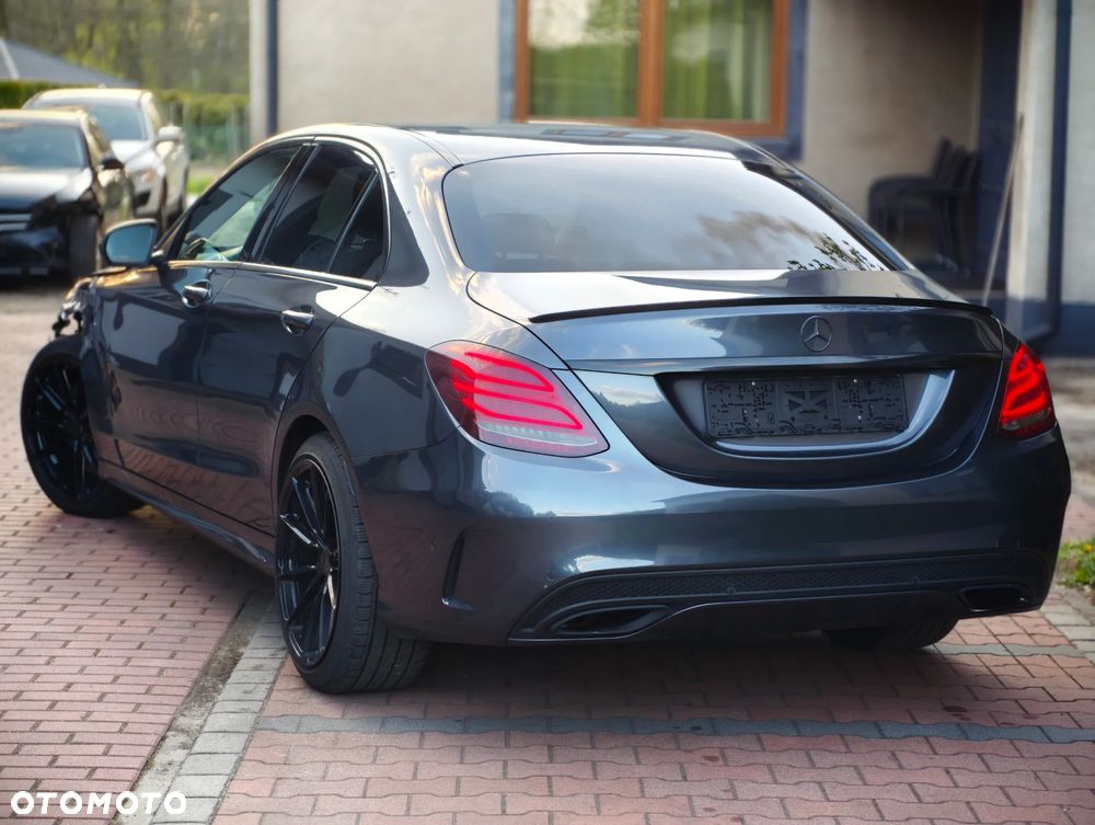 Mercedes-Benz Klasa C 250 7G-TRONIC - 28