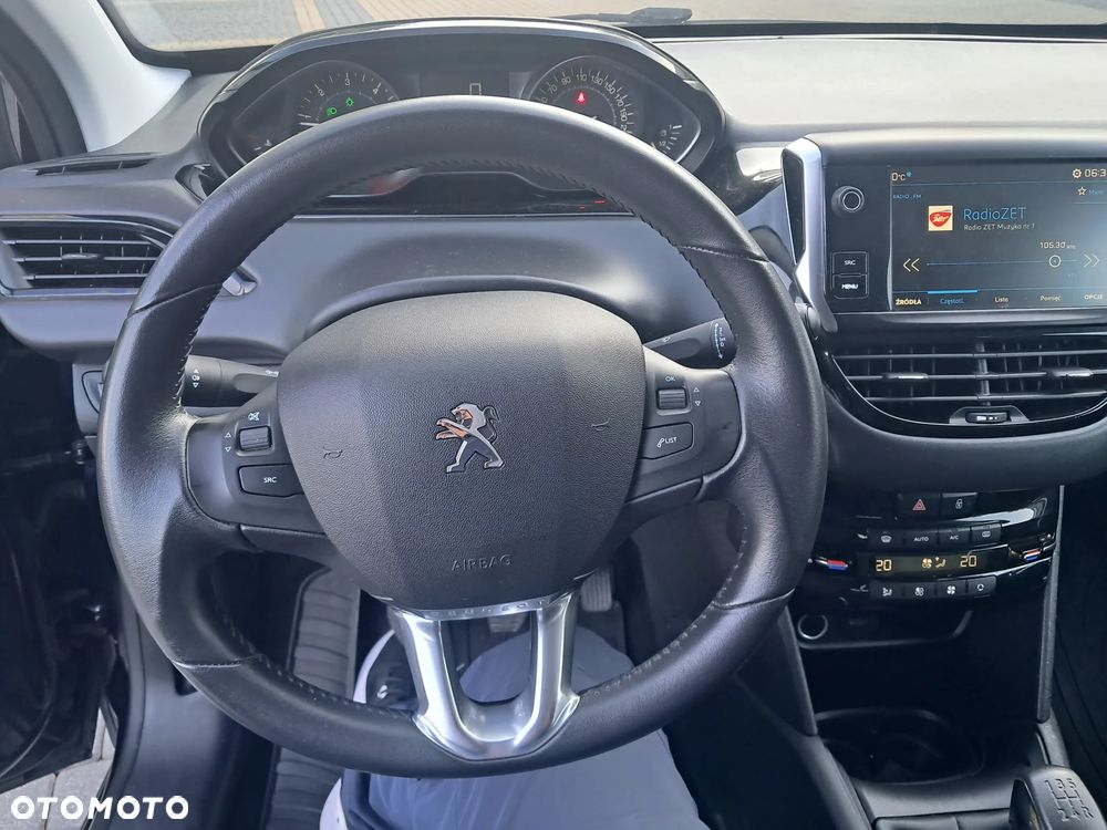 Peugeot 208 Blue-HDi 100 Stop&Start Style - 17