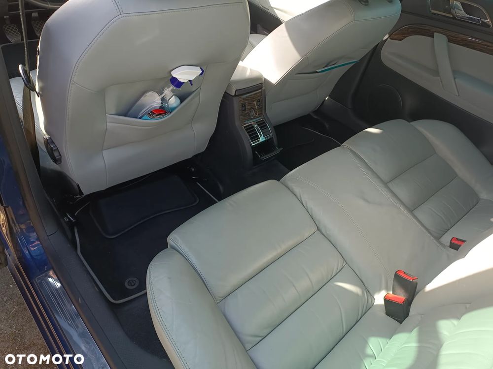 Skoda Superb 2.0 TDI DPF Ambiente - 15