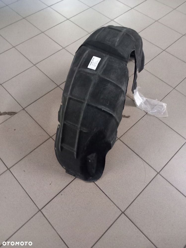 Lewe tylne nadkole Skoda Superb 2 Combi 3T5 810 969 A 3T5810969A - 2