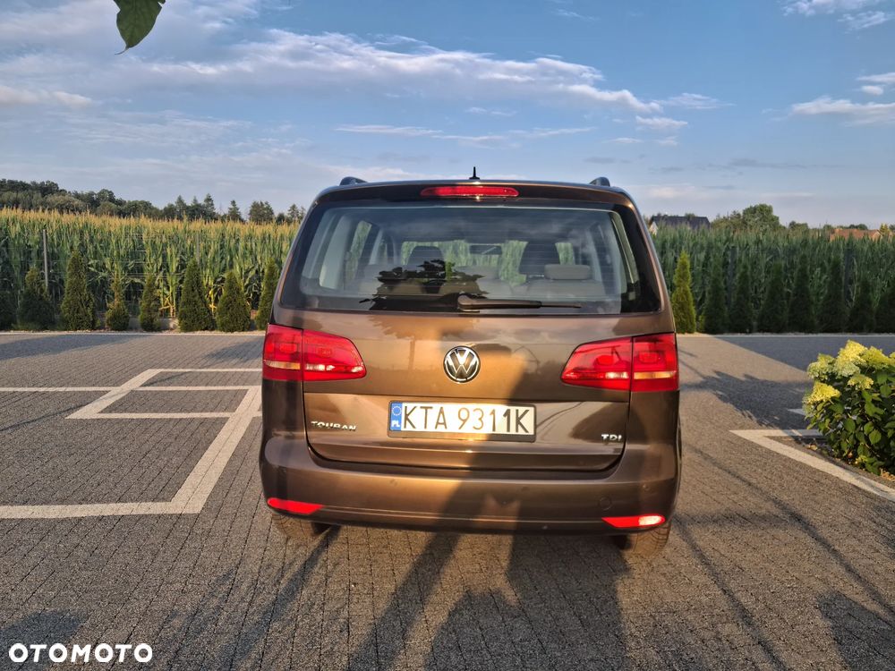 Volkswagen Touran - 6
