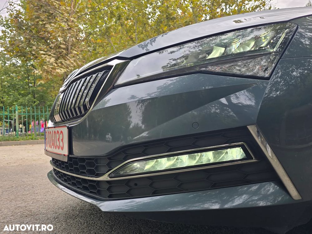 Skoda Superb 1.4 TSI DSG Ambition - 17