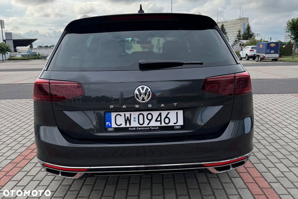 Volkswagen Passat - 8