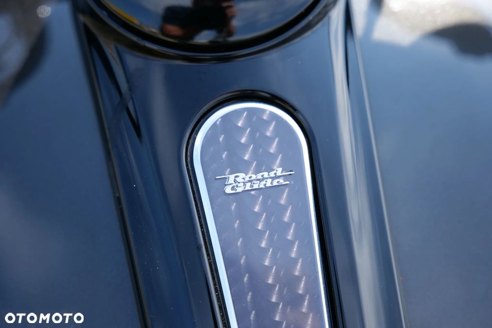 Harley-Davidson Touring Road Glide - 7