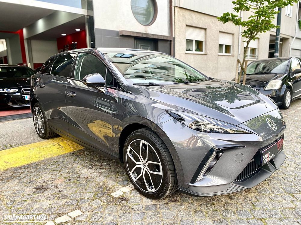 MG MG4 64 kWh Luxury - 4