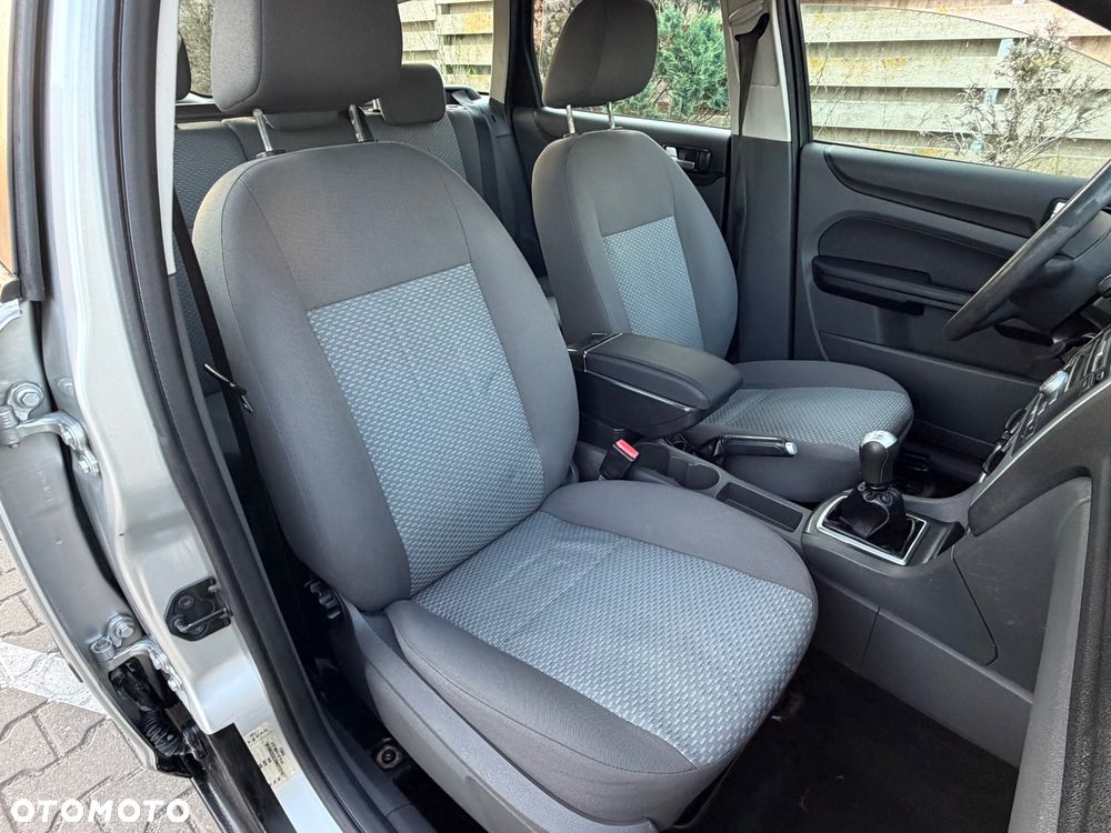 Ford Focus 1.6 16V Trend - 5
