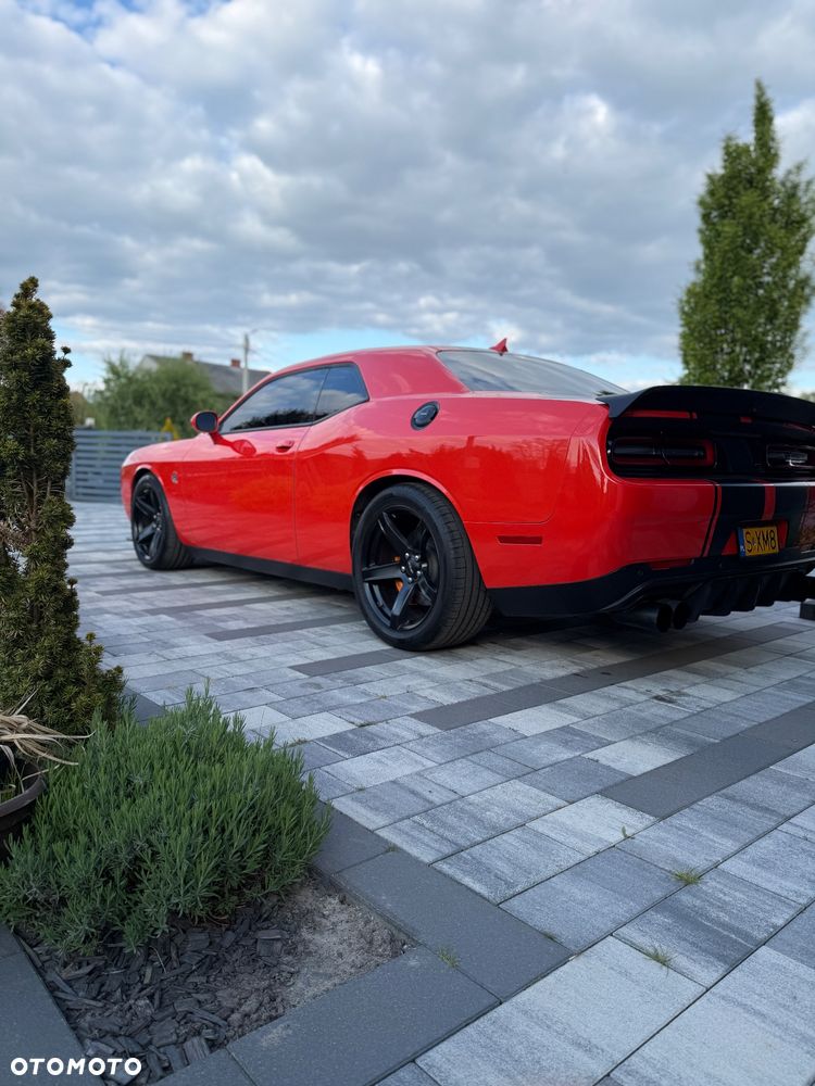 Dodge Challenger - 3