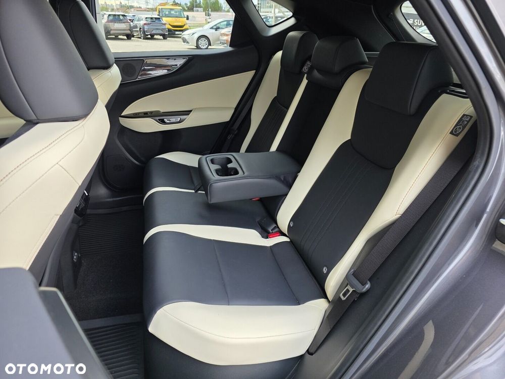 Lexus NX 350h Prestige 2WD - 19