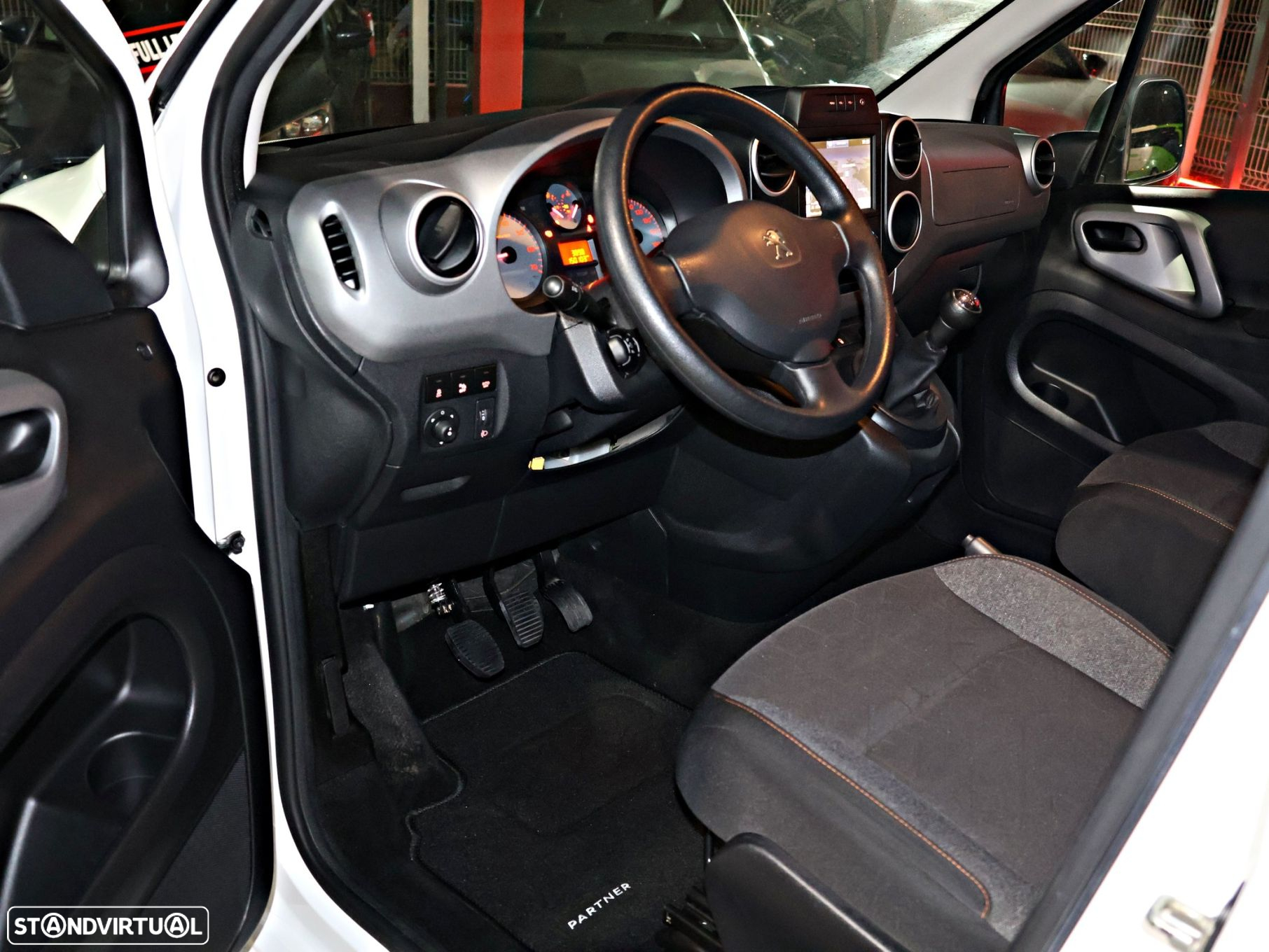 Peugeot Partner 1.6 BlueHDi Confort - 13