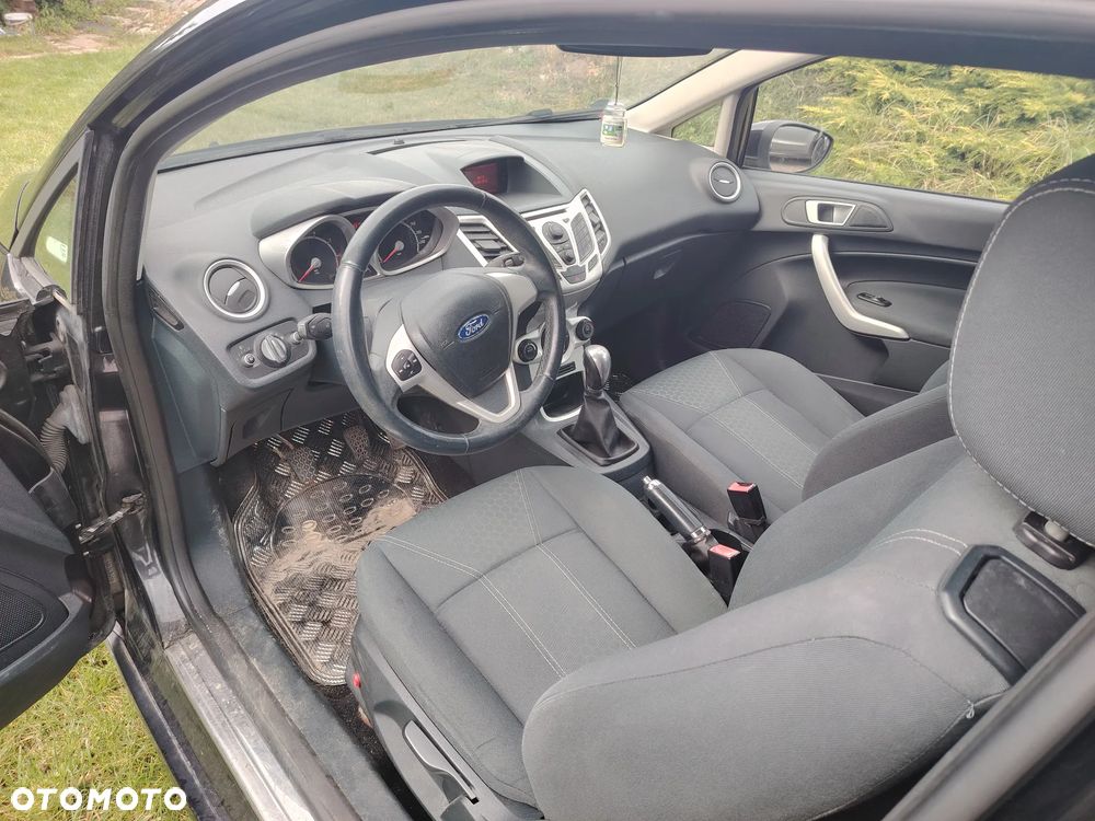 Ford Fiesta 1.25 Ambiente EU5 - 12